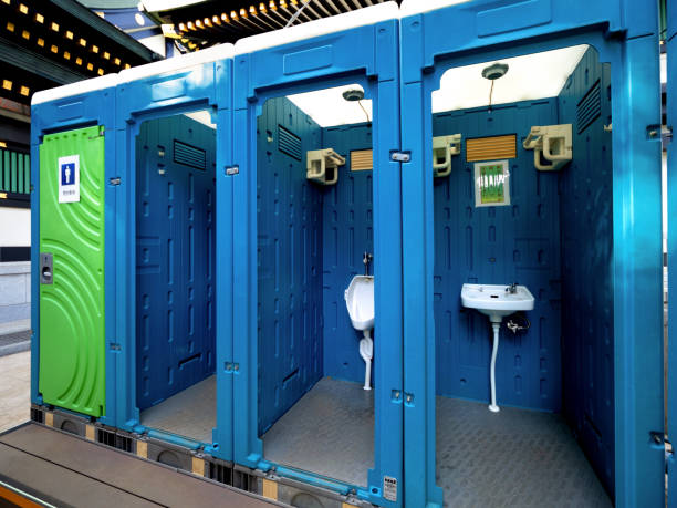 Best Porta potty delivery and setup  in Falcon Heights, MN